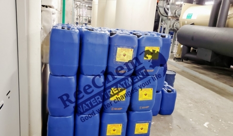 Hóa Chất Xử Lý Nước Chiller: Giải Pháp Toàn Diện Chống Cáu Cặn, Ăn Mòn Và Vi Sinh