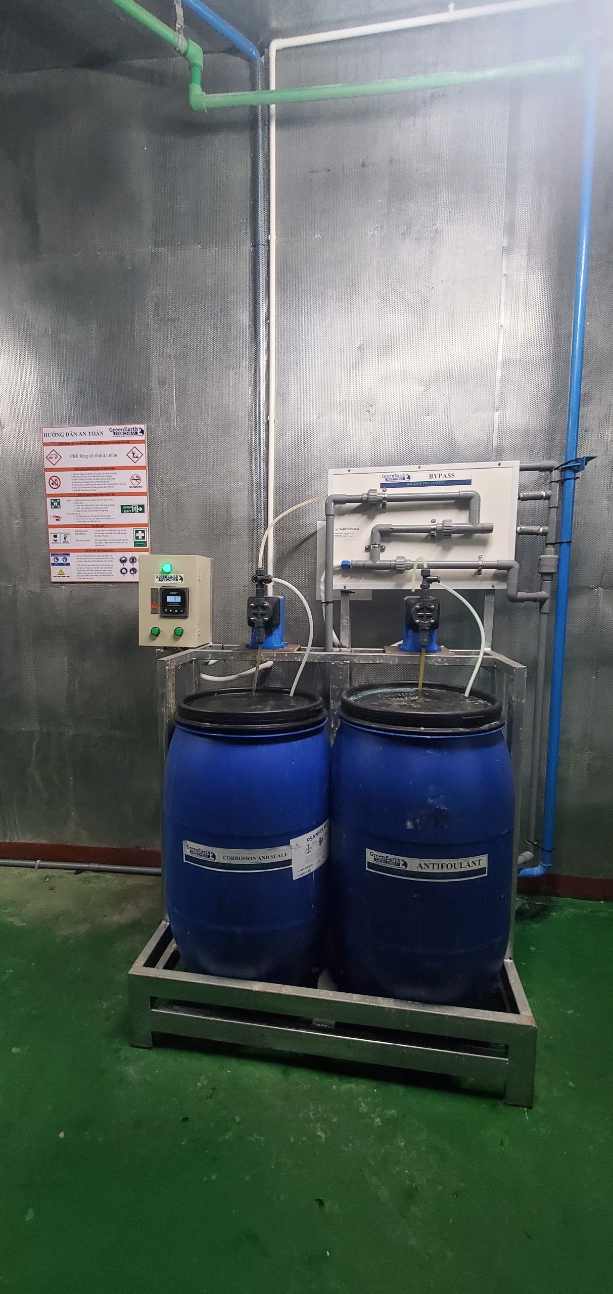 Hệ thống châm hóa chất cho Tháp giải nhiệt 3